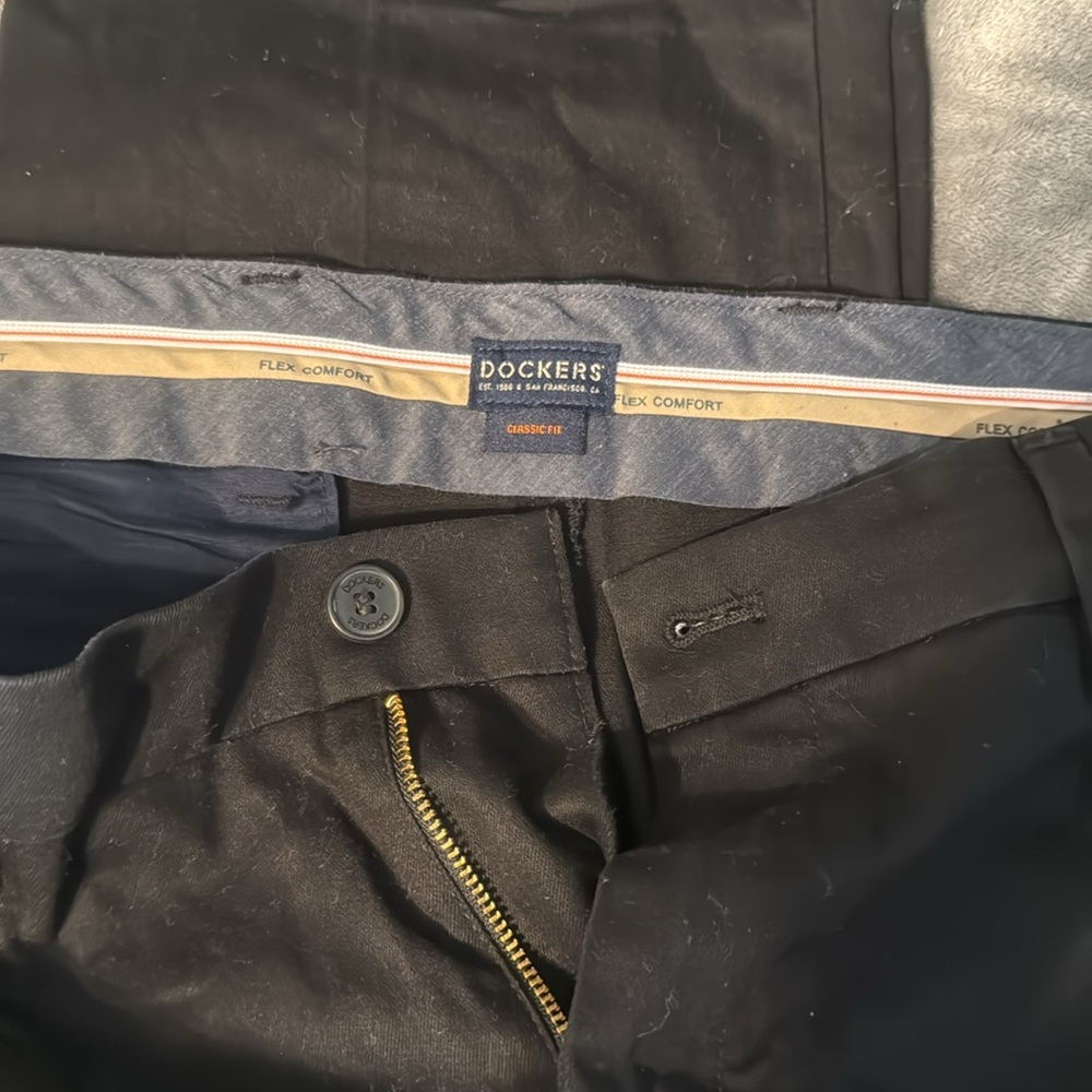 Dockers Pants - Picture 2 of 3